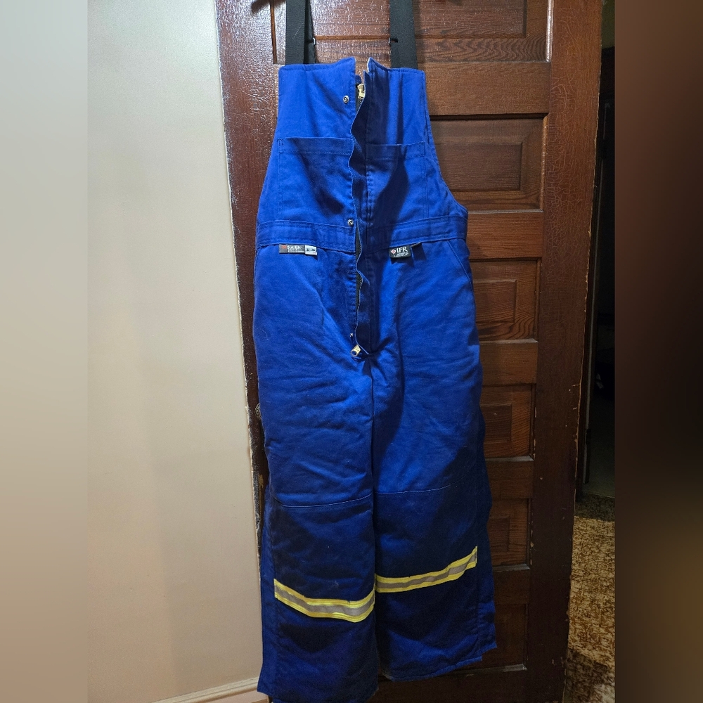 Men's Fire Resistant Insulated Bib Overalls - Size Large